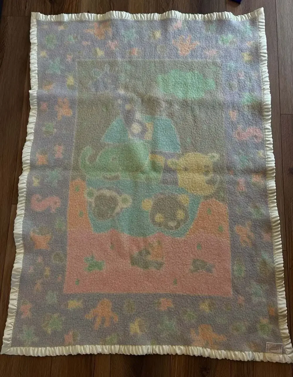 Vintage Somma Noah's Ark Baby Blanket Pure New Wool Satin Trim Italy 36 x 48”